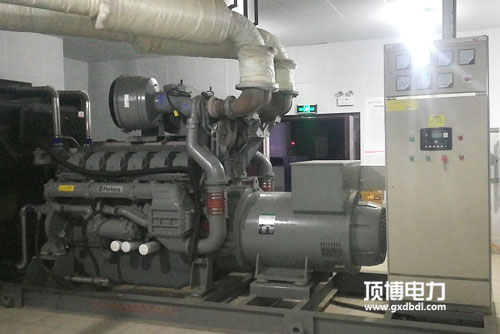 400kw珀金斯柴油發(fā)電機組圖片